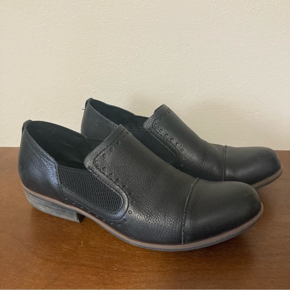 Korky's Slip On Shoes 10 - Picture 1 of 10